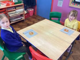 Pancakes with sprinkles ? Yes please 🥞😋